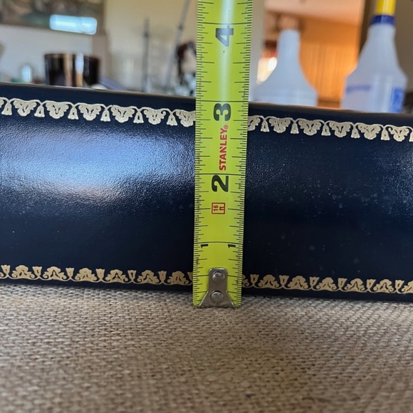 Exposures three-ring binder scrapbooks - Picture 7 of 8